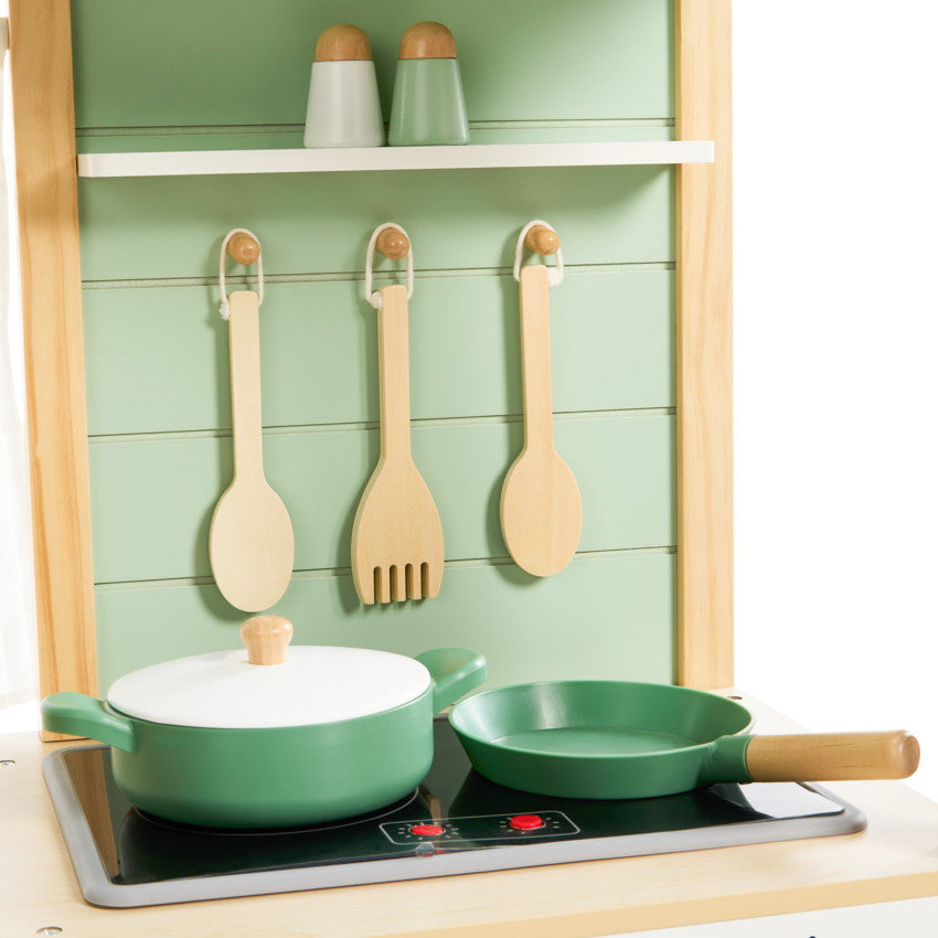 Cuisine tout équipée avec accessoires en bois - Prémaman